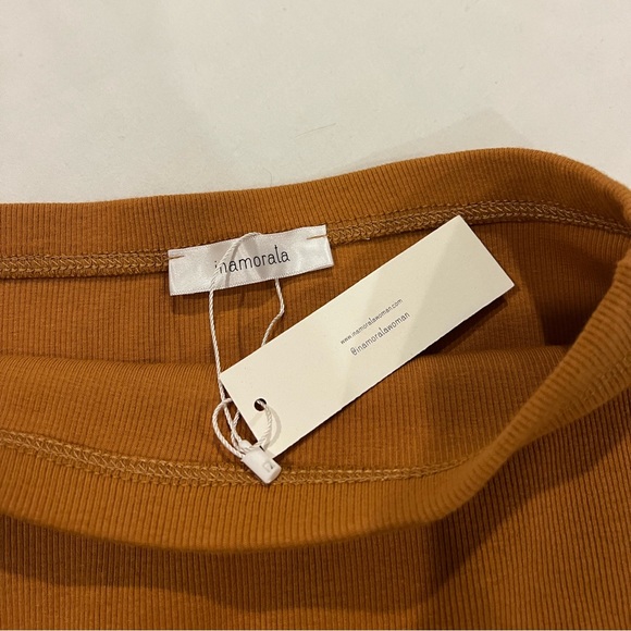 NWT inamorata woman mustard yellow mini skirt - Picture 4 of 5